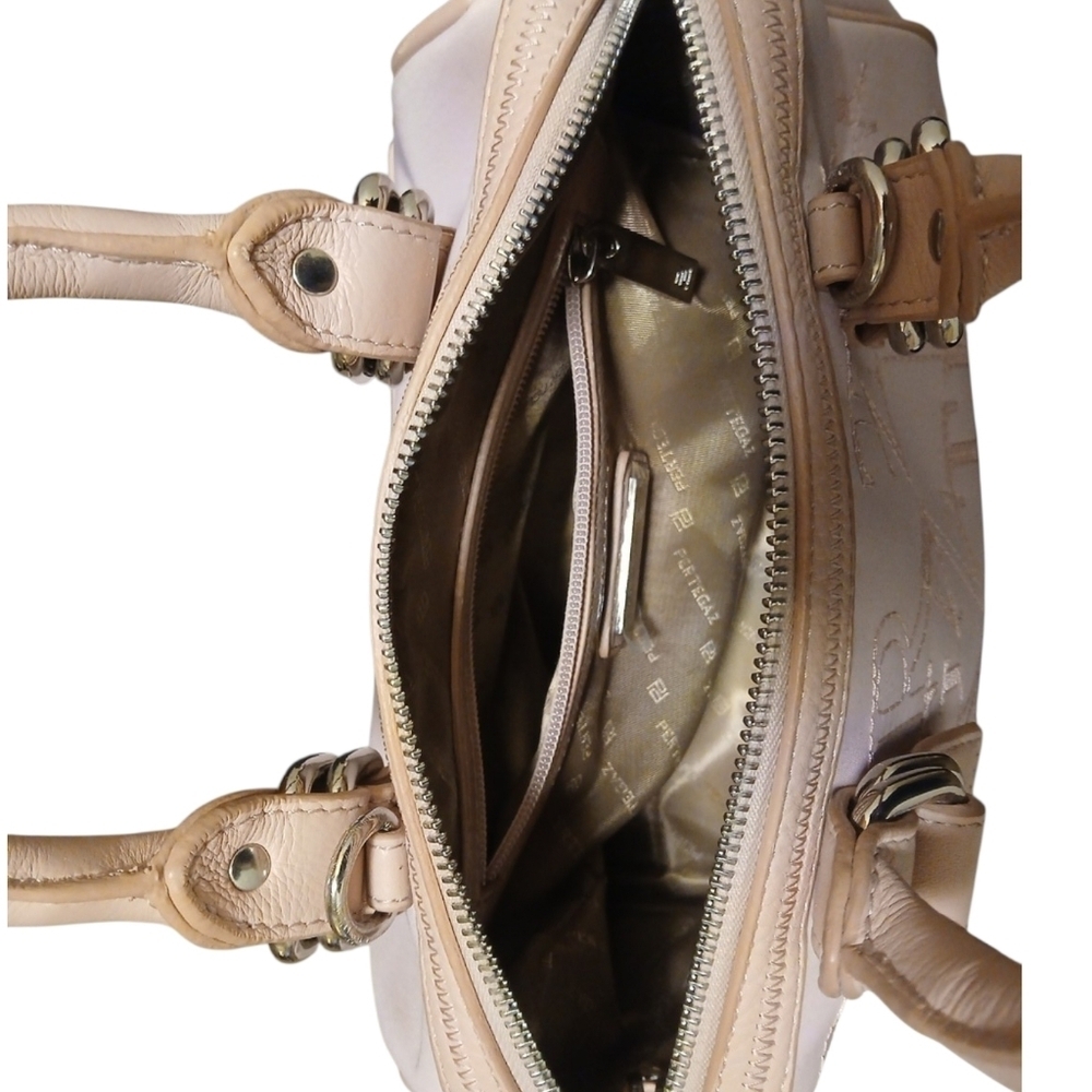 Pertegaz - NWOT, Mauve Satchel W/Crossbody Strap, 2 Pockets, 1 Zipperd, Embossed - Picture 8 of 11